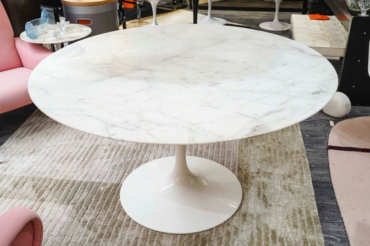  Eero Saarinen (1910 - 1961) & Knoll International, Publisher, Table 137 Cm