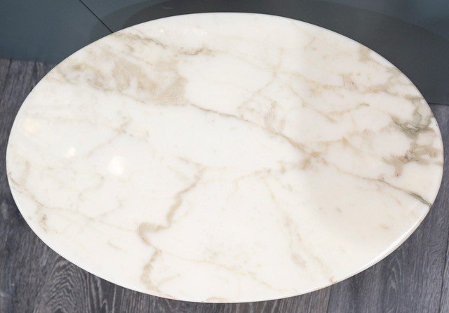 Eero Saarinen (1910-1961), Edition Knoll : Oval Marble Pedestal Table -photo-2