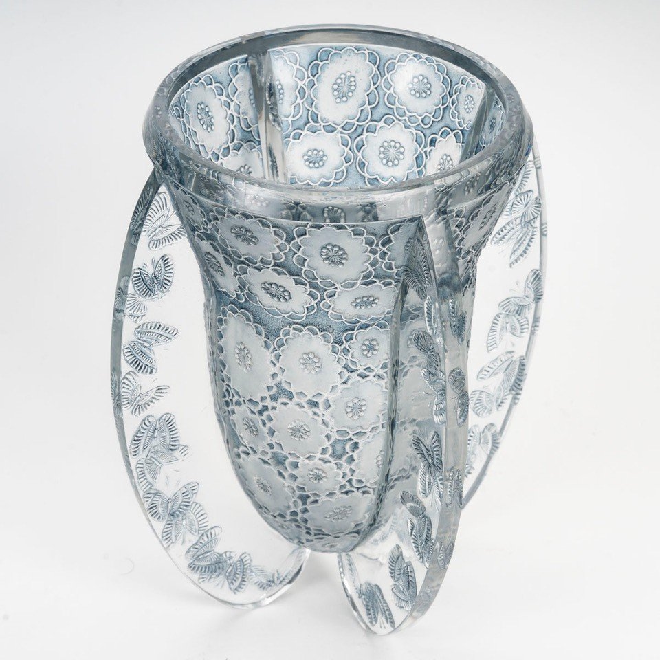 René Lalique (1860 - 1945) Vase "papillons" - 1936.-photo-2