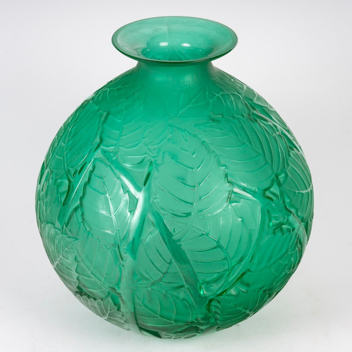 René Lalique -1929, Vase « Milan ». Epreuve En Verre Teinté Vert -photo-4