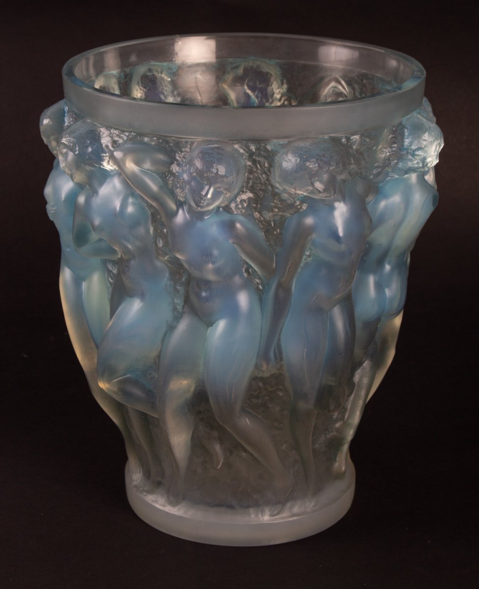 Rene Lalique (1860-1945) Vase «bacchantes