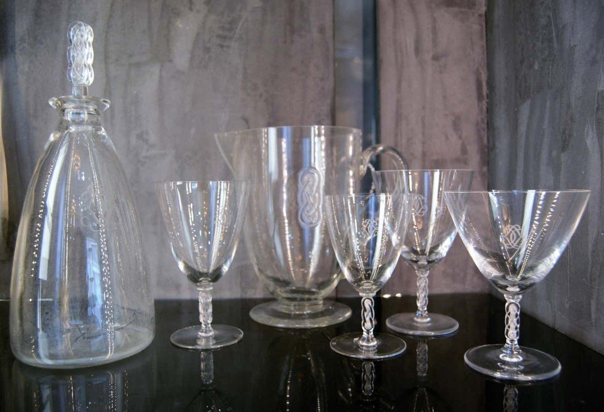 Lalique France, Suite de verres "Guebwiller" 37 Pieces, 1 broc, 1 Carafe-photo-2