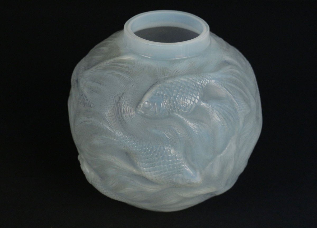 René Lalique: Vase "formose" Opalescent Glass-photo-1