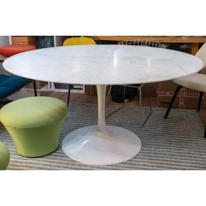 Eero Saarinen Knoll International “tulip” Calacatta Table 137 Cm 