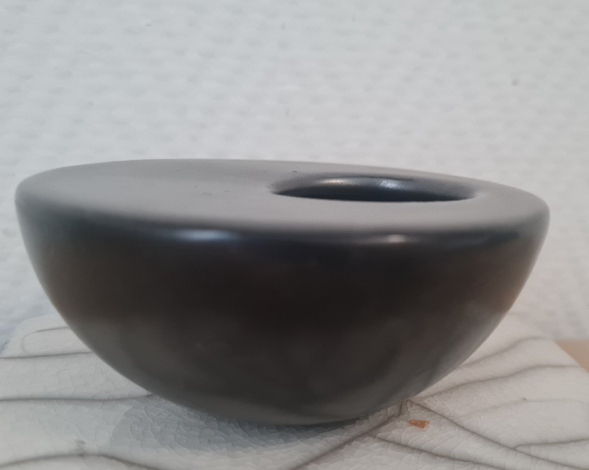 Jean Varoqueaux - Modernist Shaped Vase With Satin Black Glaze-photo-3