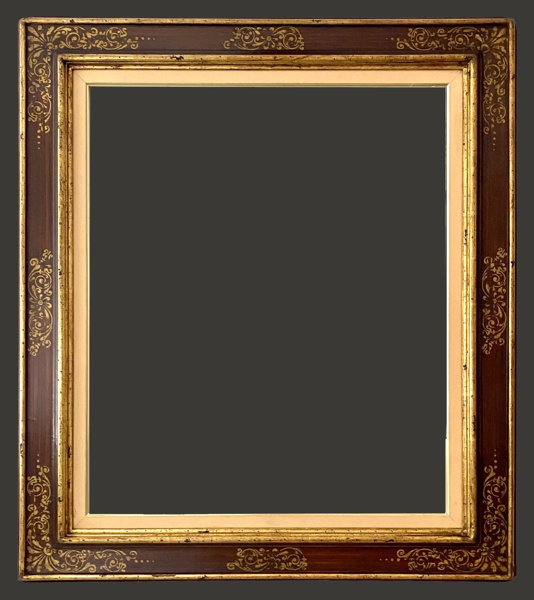 Renaissance Style Frame - 73.00 X 60.00 - Ref - 2054-photo-1