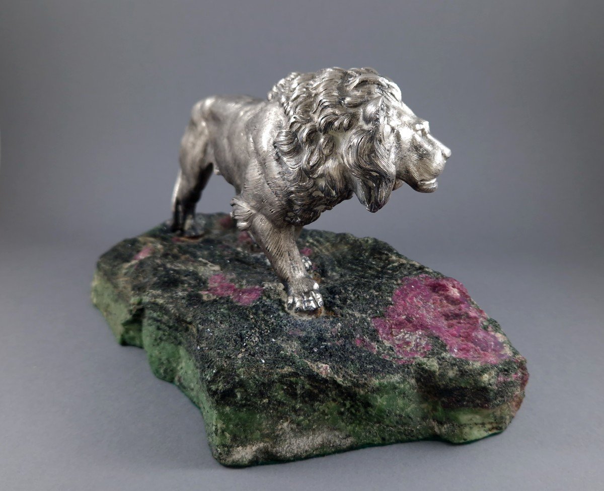 Sculpture lion en argent massif et eudialyte -photo-3