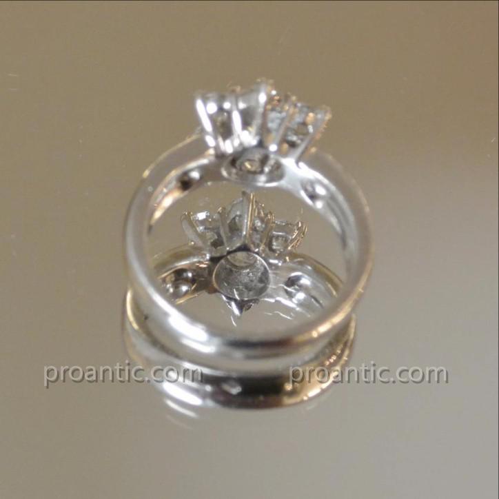 Star Ring In White Gold And Diamonds-photo-2