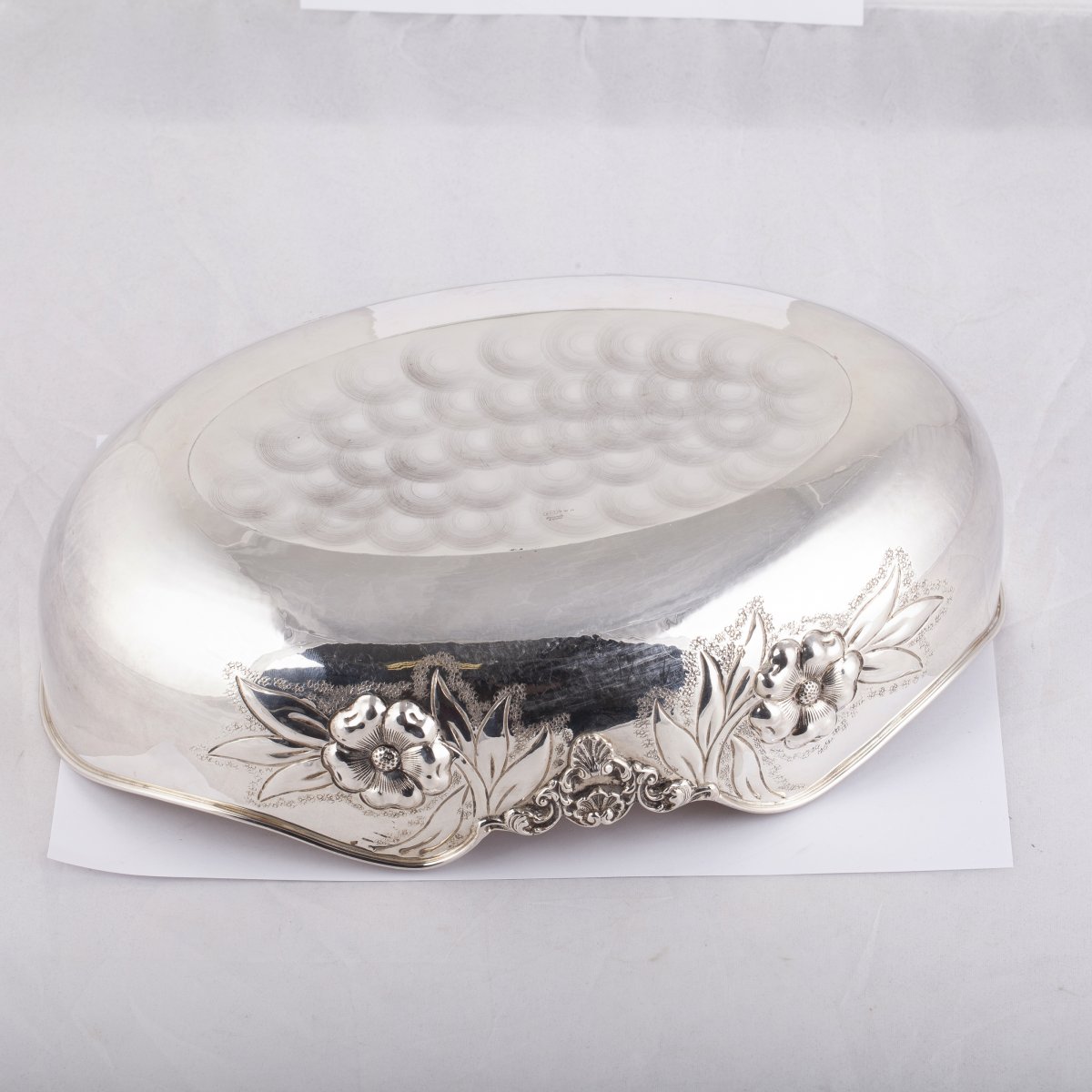 An Art Nouveau Sterling Silver Serving Plate-photo-2