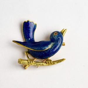 Boucheron Broche Oiseau En Or Jaune 18 Carats, Email Et Rubis, Années 1960