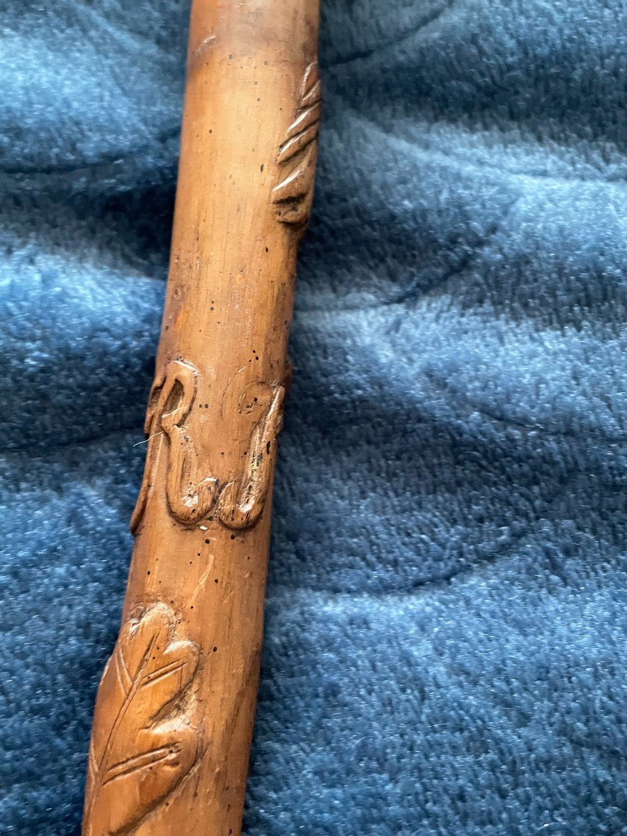 Cane Carved Rooster And Monogram-photo-4