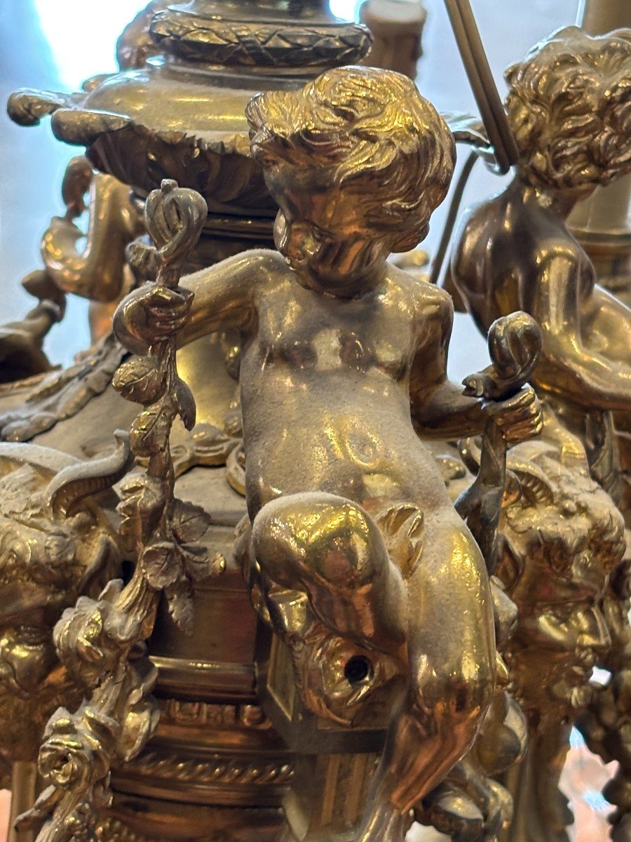 Lustre Bronze Avec 4 Putti Avec 3 Feux      12 Feux  -photo-3