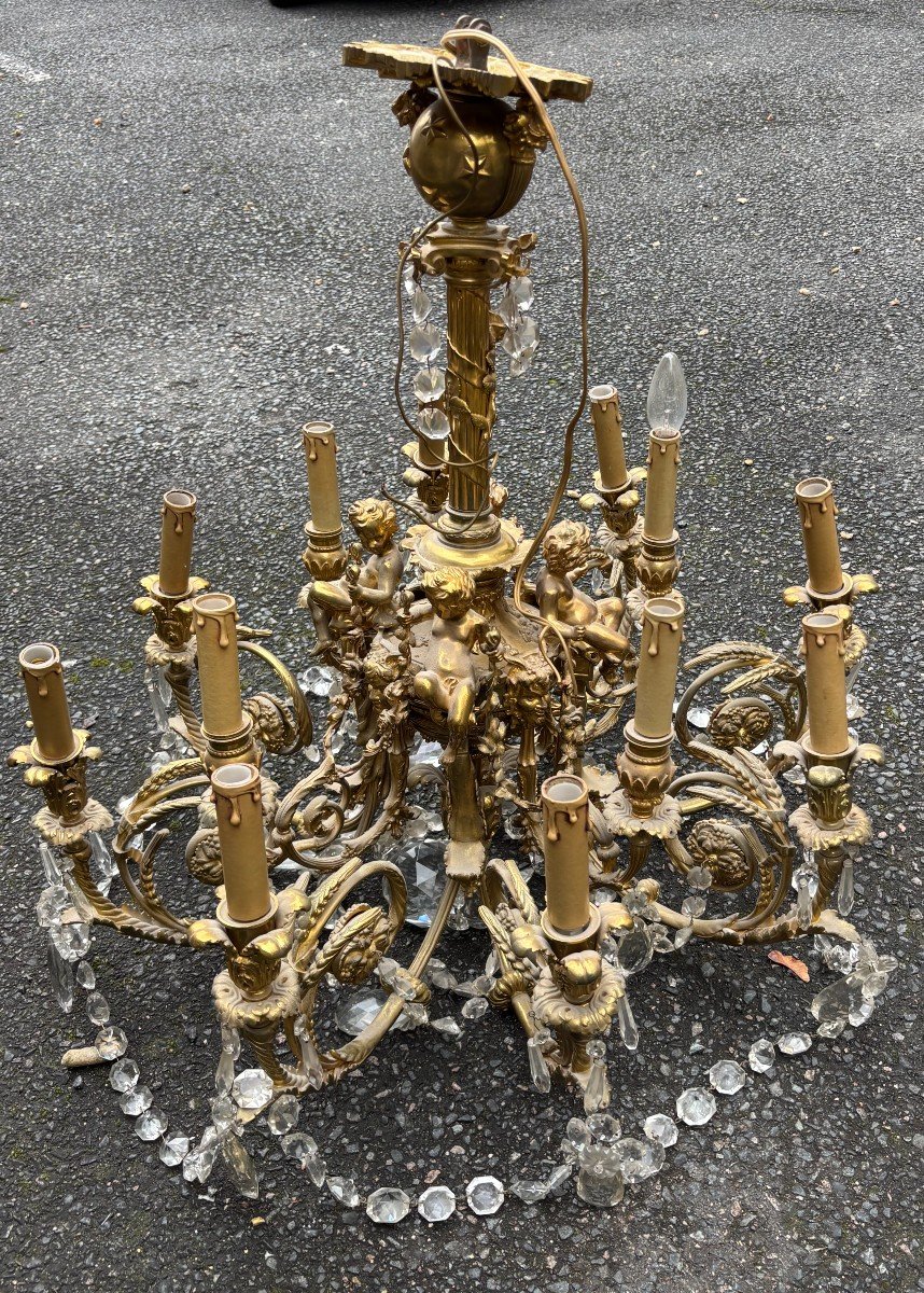 Lustre Bronze Avec 4 Putti Avec 3 Feux      12 Feux  -photo-4