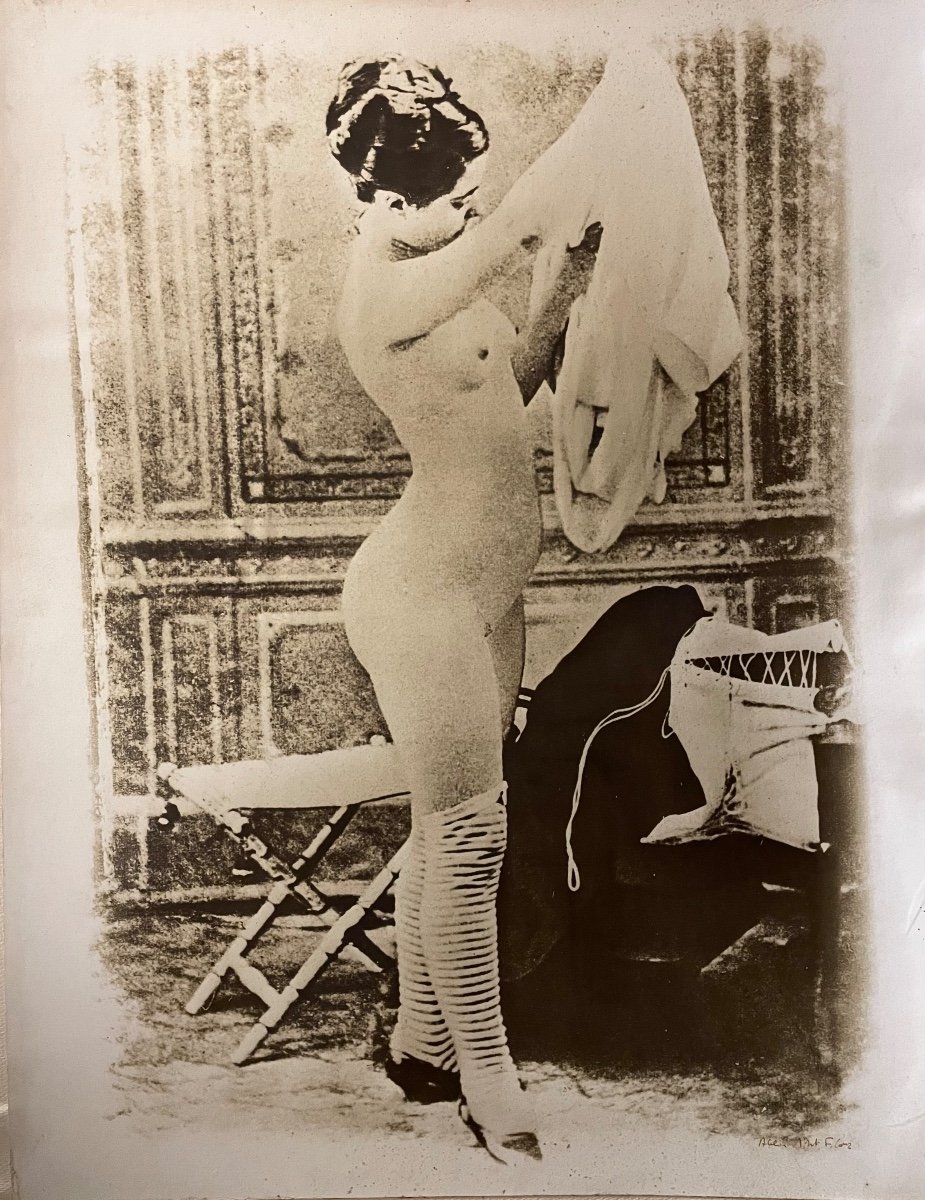 Old Photo "naked In A Bourgeois Interior"-photo-2