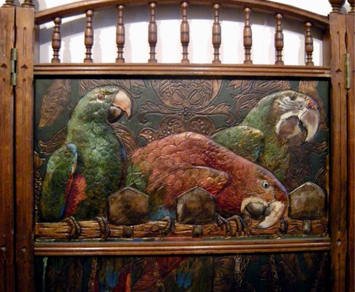 Vienna, 1900: Original Art Nouveau Folding Screen With Carved And Hand-painted Parrot Motif-photo-2