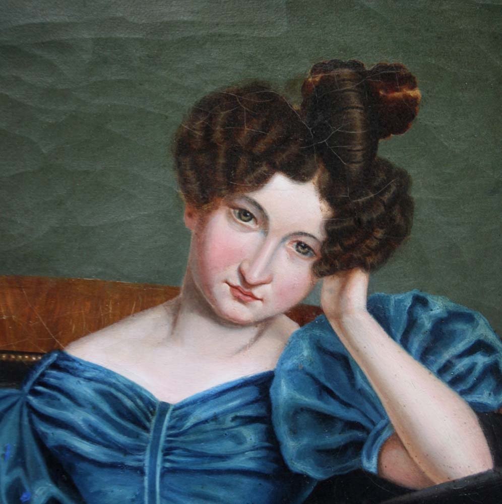 France, vers 1800-1810, Portrait de femme sur un canapé, un livre à la main-photo-4