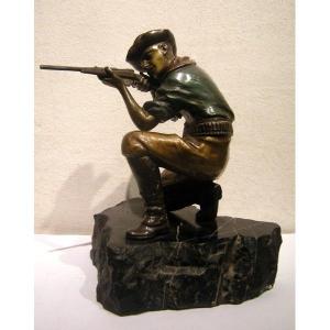 Carl Kauba ( 1865 - 1922) Antique Patinated And Cold Painted Bronze Figure Of A Kneeling Ranger