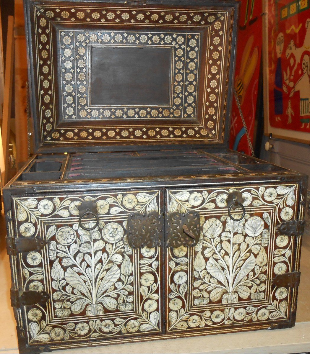 XVIIth Century Mughal Box