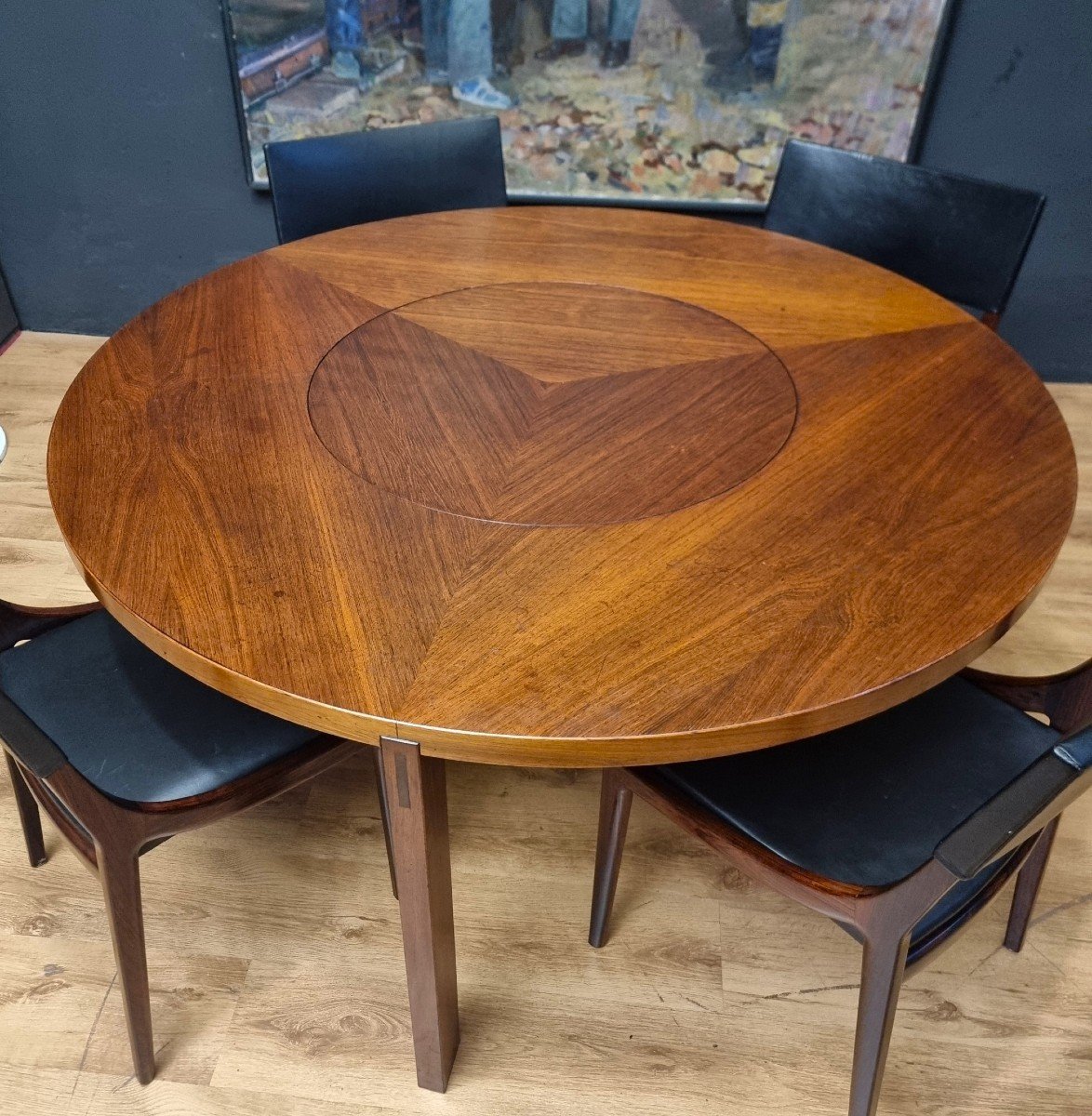 Exploring Elegance: The 1960 Vintage Round Rosewood Table By Harry Ostergaard-photo-2