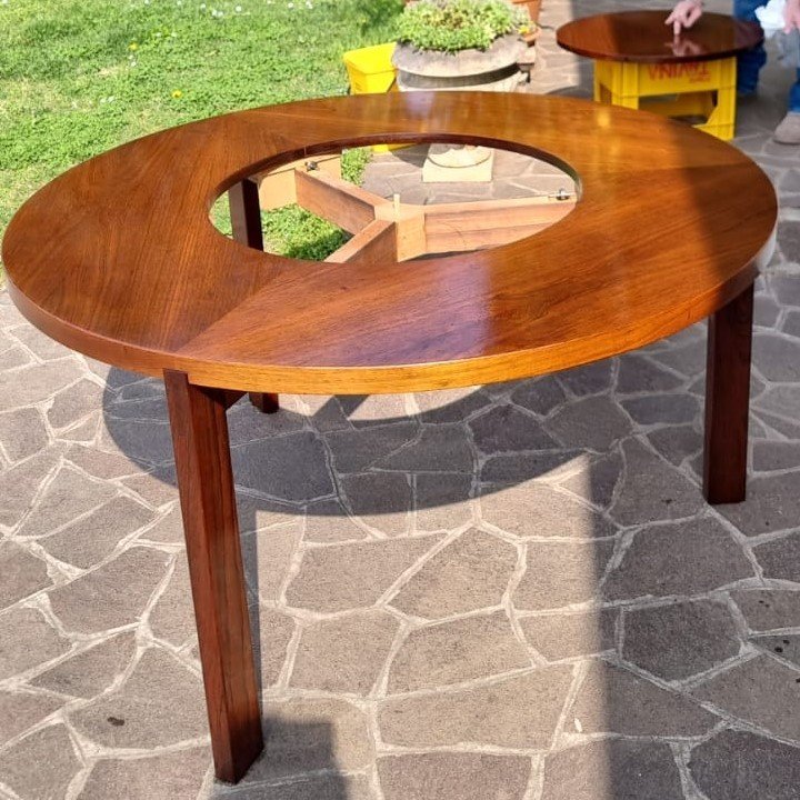 Exploration De l'élégance : La Table Ronde Vintage En Palissandre 1960 De Harry Ostergaard-photo-3