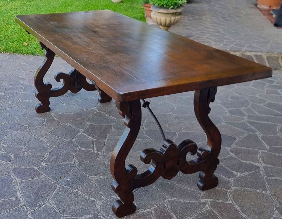 Interwoven Elegance And History: The 18th Century Bolognese Walnut Fratino Table-photo-1