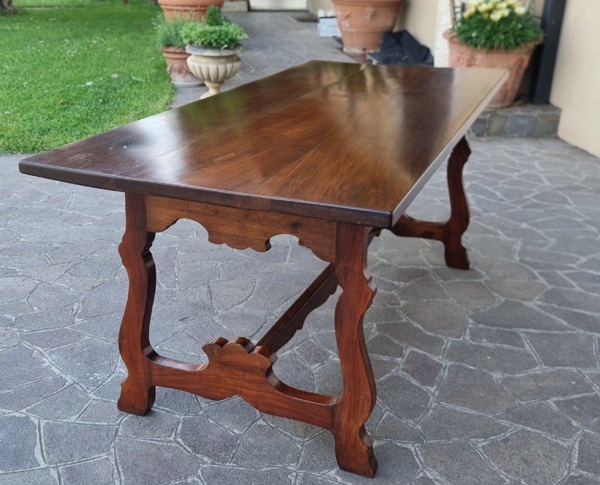 Interwoven Elegance And History: The 18th Century Bolognese Walnut Fratino Table-photo-6