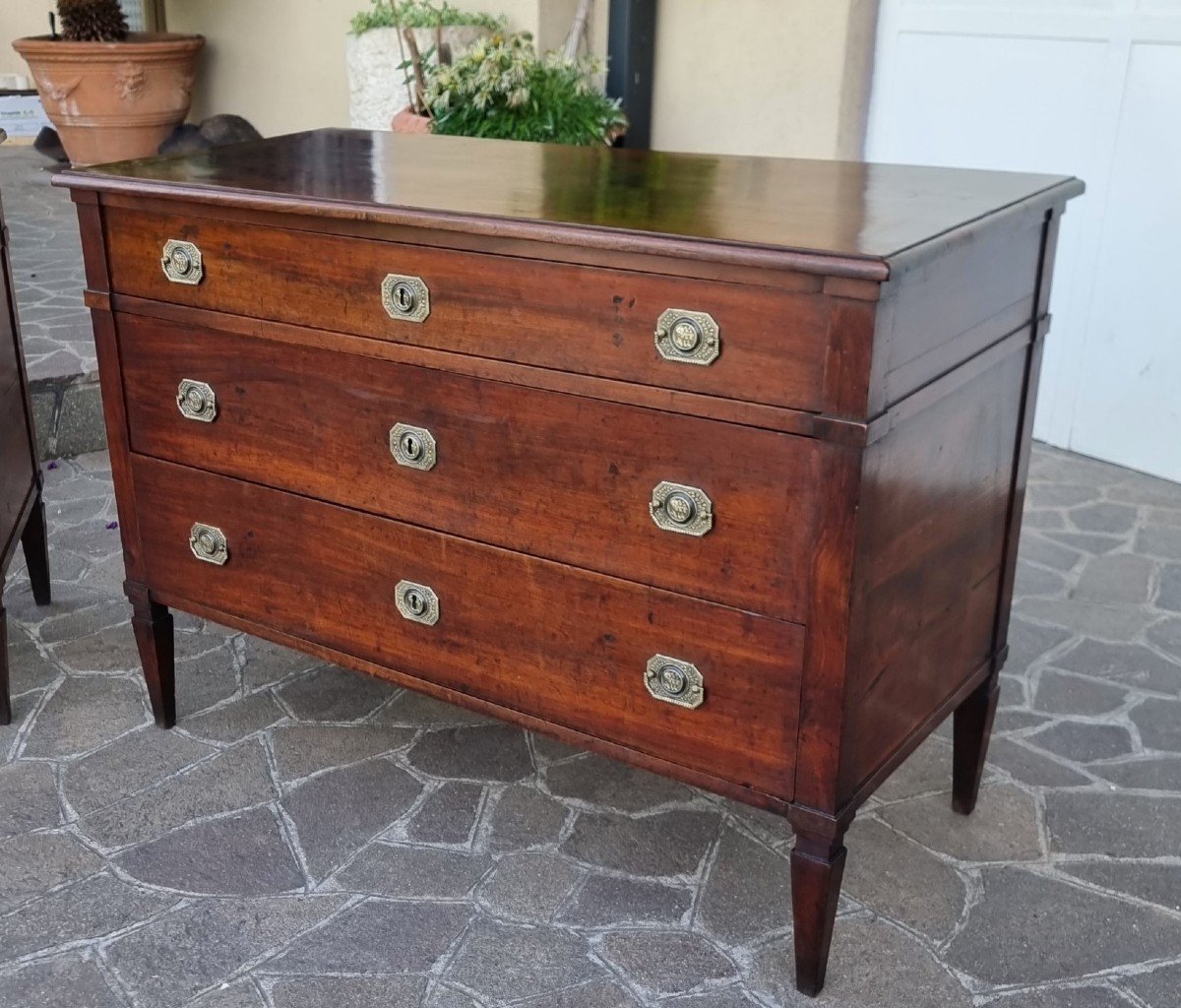 Paire De Commode Directoire De 1780 Noyer Avec Poignées En Bronze-photo-3