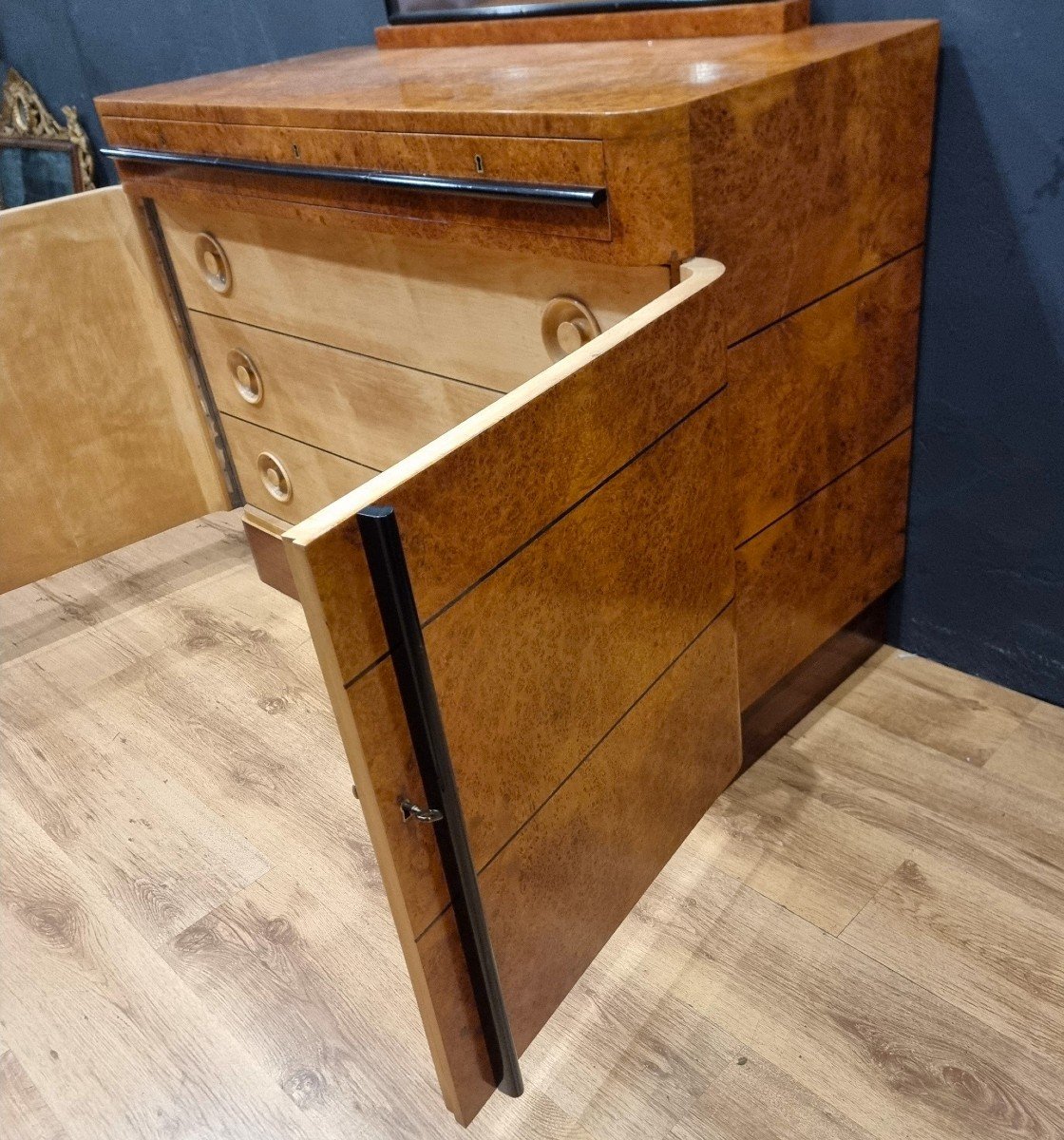 Original Art Deco Chest Of Drawers From The 1930s In Birch And Maple: Timeless Elegance-photo-4