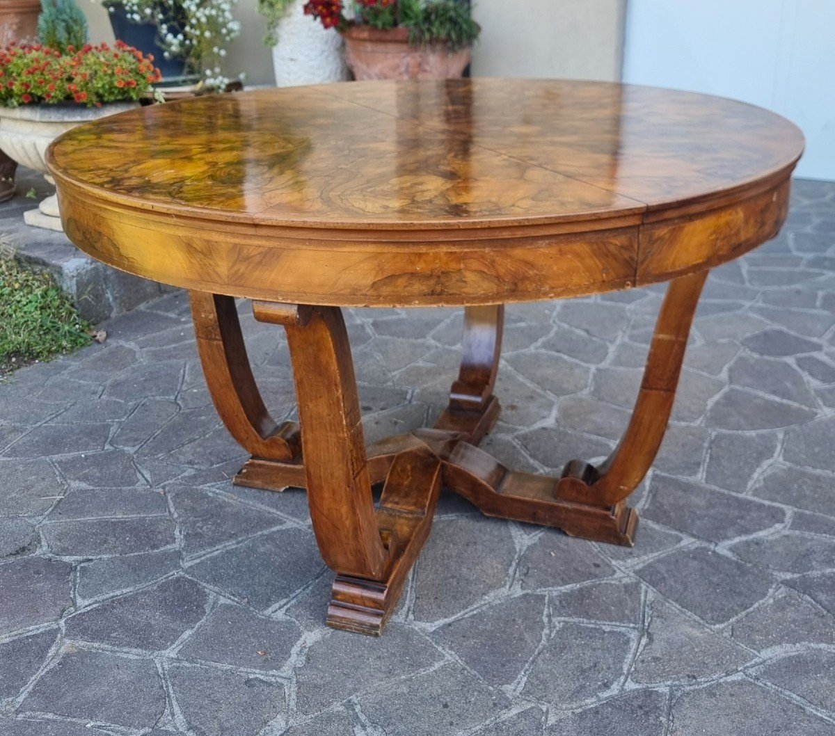 Art Deco Table From 1930 In Burl Walnut-photo-4