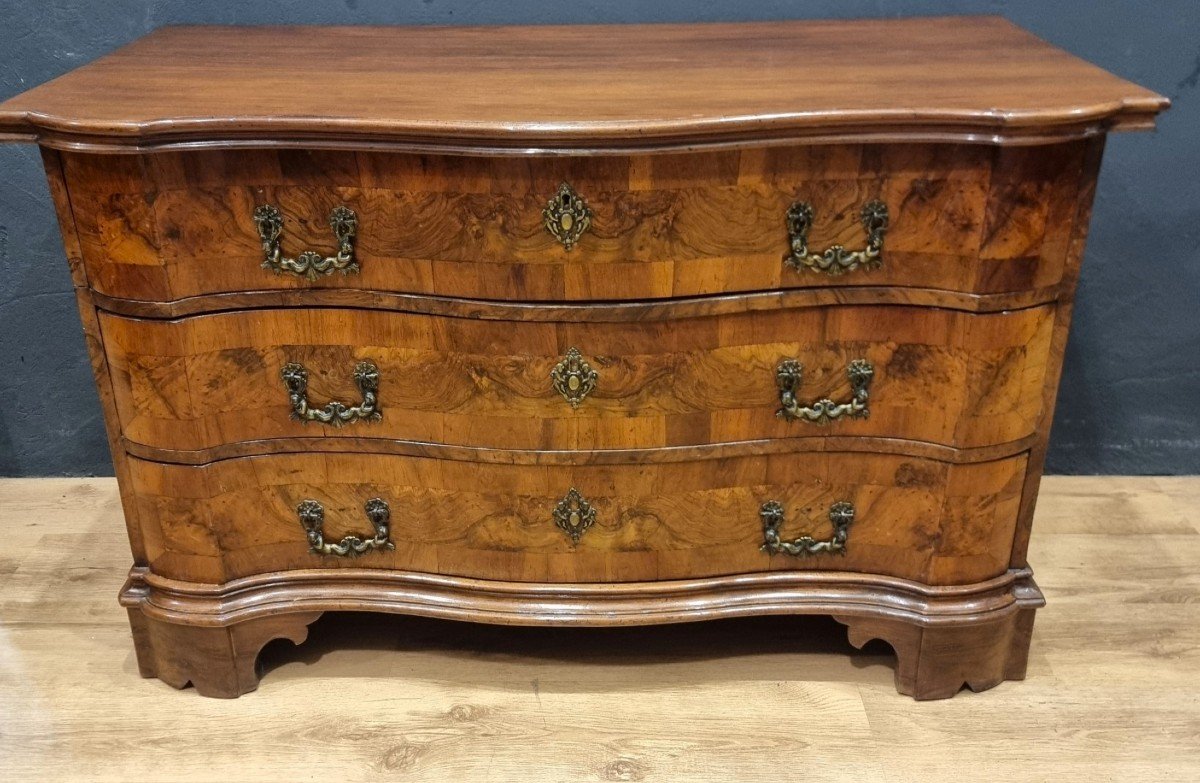 18th Century Walnut Chest Of Drawers From Verona: Elegance And Prestige For Your Home-photo-2