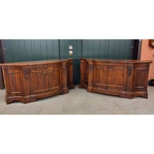 Pair Of Elegant Florentine Sideboards In Walnut From The 19th Century