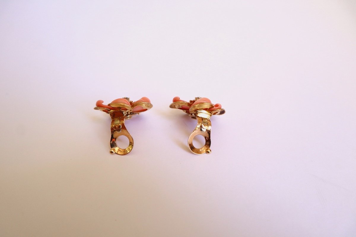 Van Cleef And Arpels Boucles d'Oreilles Rose de Noel Clips Fleurs Corail Et Or 18 Carats-photo-3