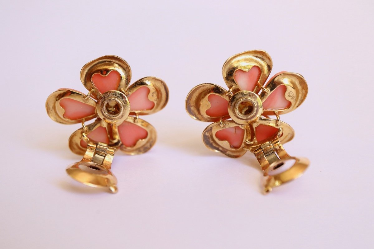 Van Cleef And Arpels Boucles d'Oreilles Rose de Noel Clips Fleurs Corail Et Or 18 Carats-photo-2