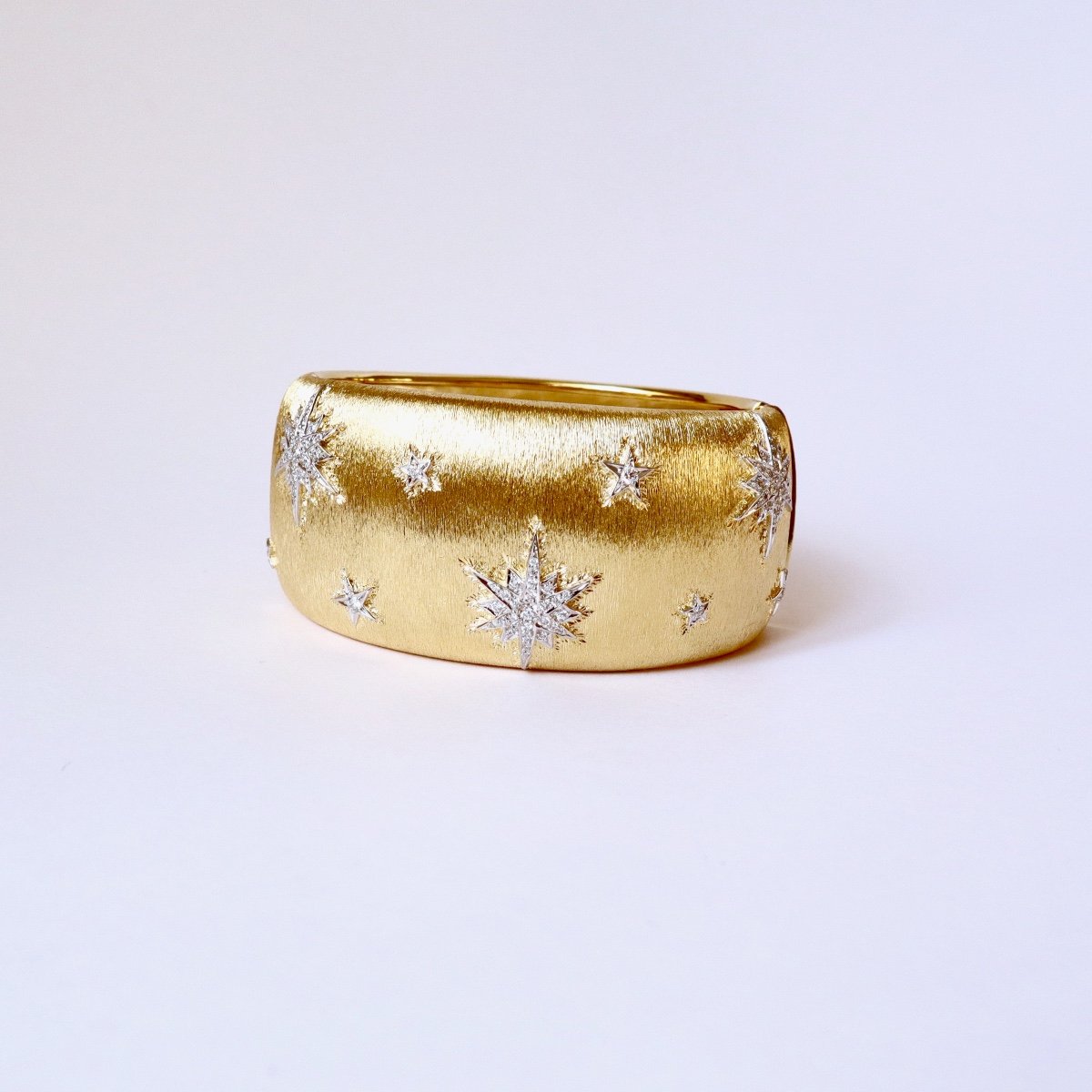 Gold And Diamond Cuff Bracelet-photo-1