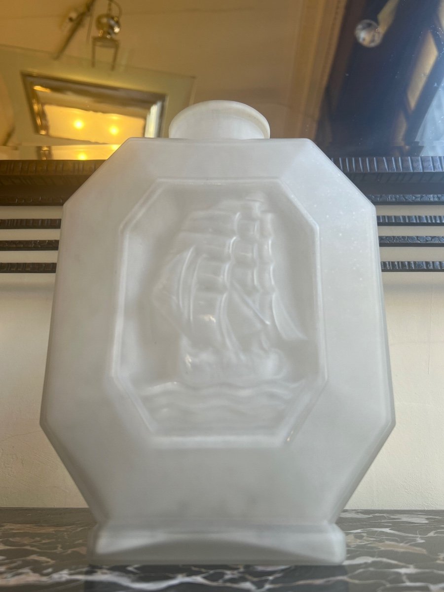 Slightly Opalescent Art Deco Vase “au Bateau” Signed P. D’avesn (art Deco Vases 1930)-photo-3