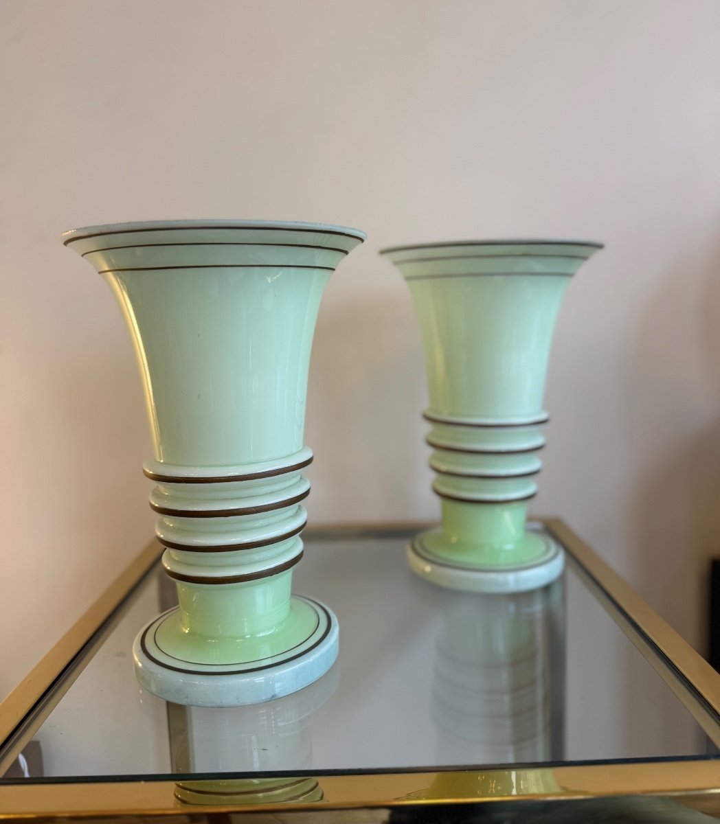 Pair Of Art Deco Vases In Pastel Green Opaline And Gold Trim (art Deco Vase 1930) 