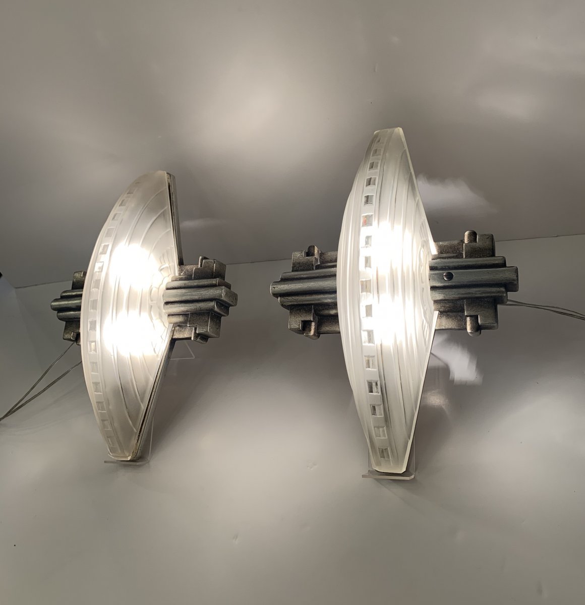 Exceptional Pair Of Art Deco Wall Lights-photo-2