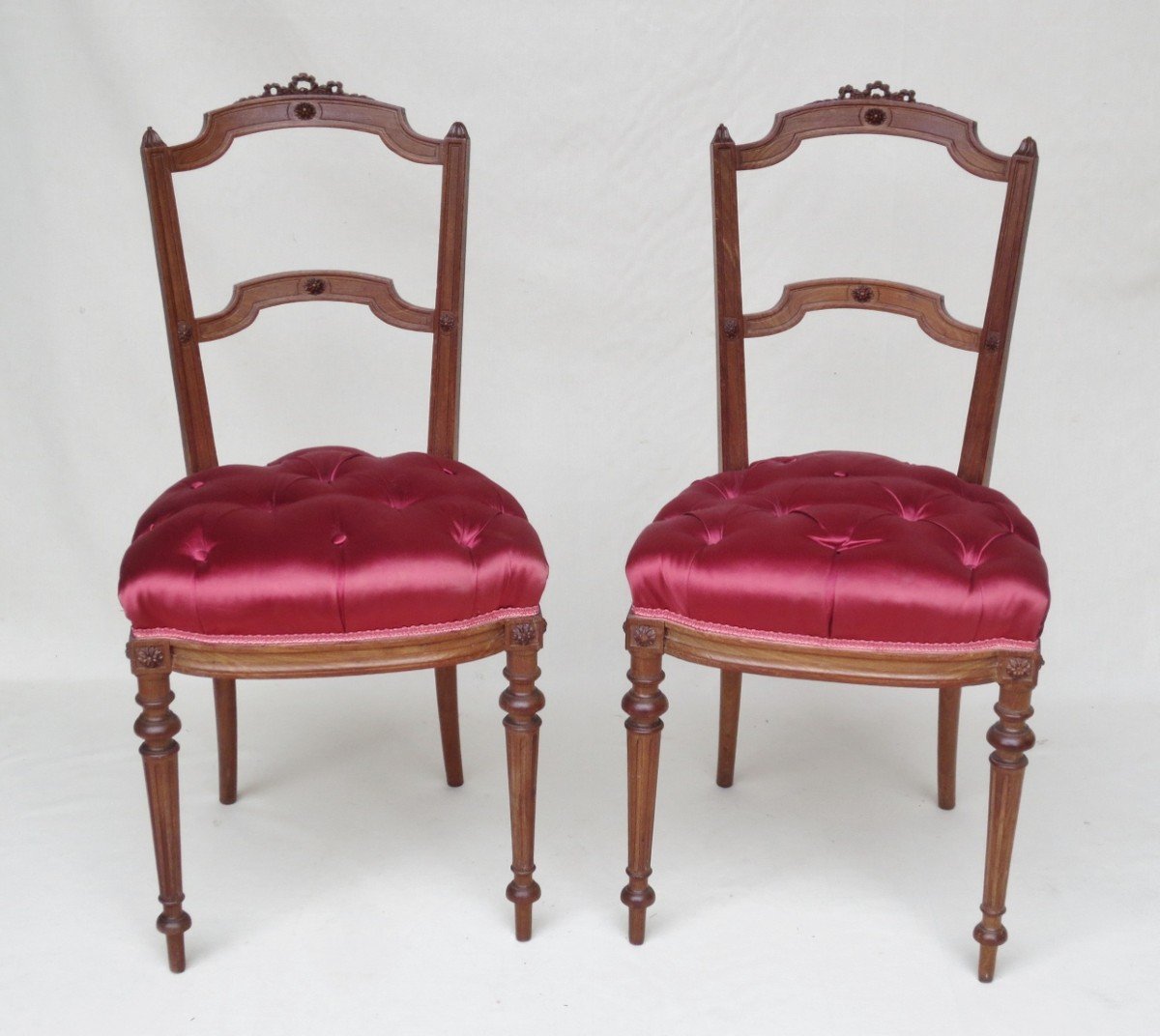 Paire De Chaises De Style Louis XVI.