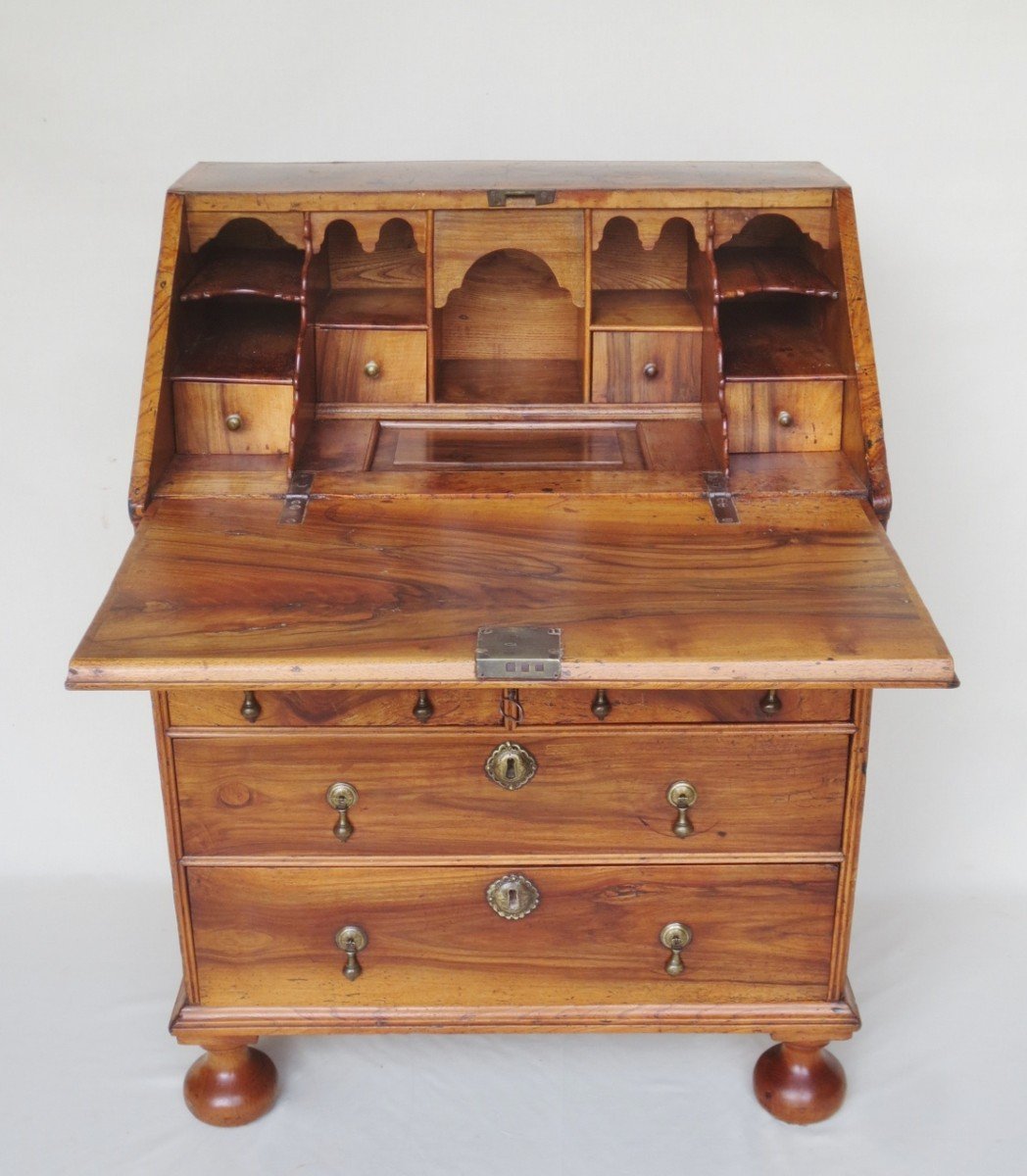 Scribane Chest Of Drawers