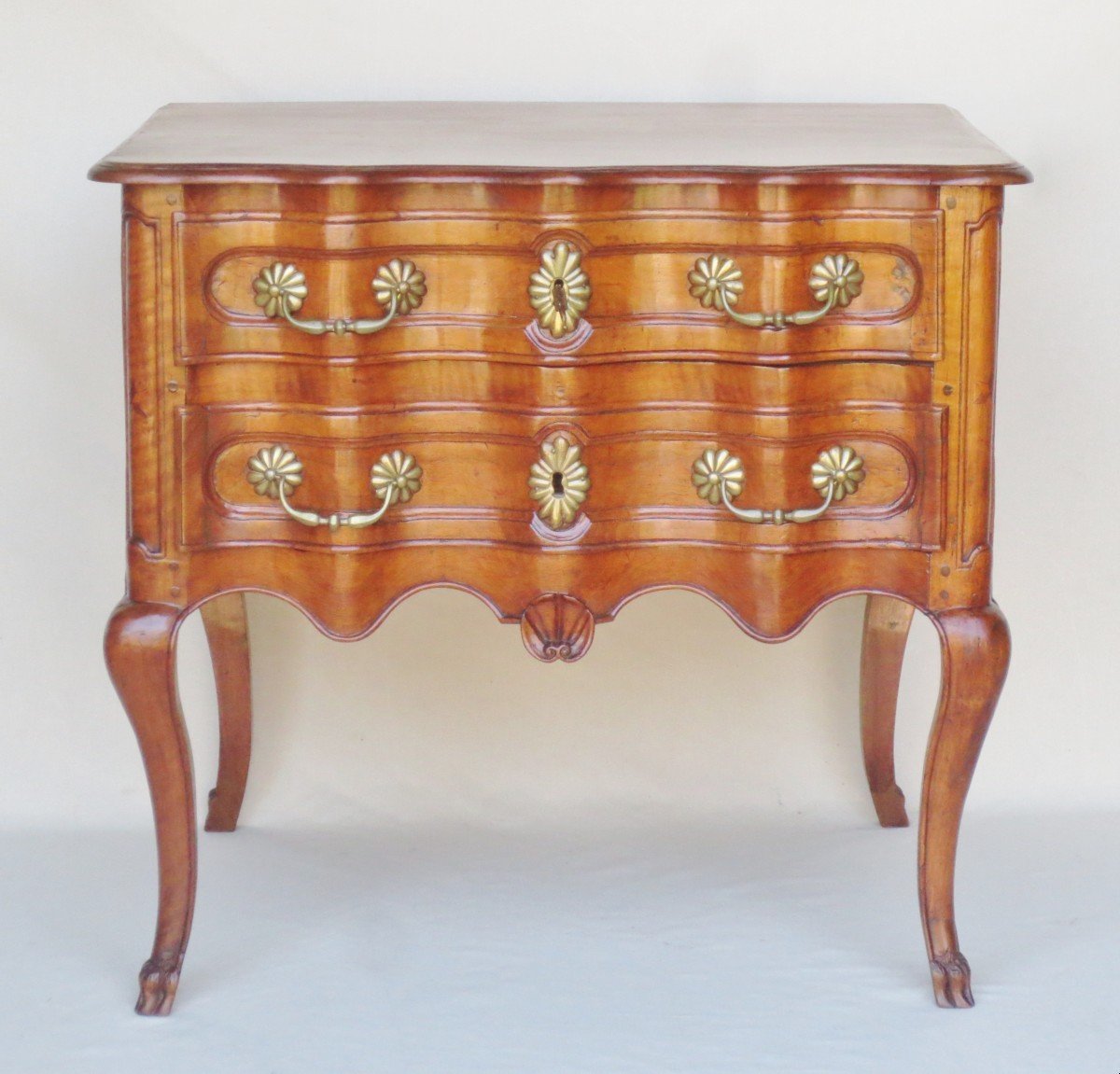 Commode Sauteuse, Provence XVIIIe Siècle. 