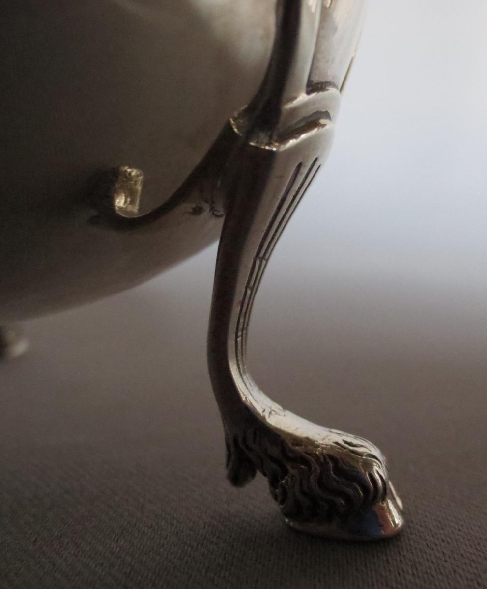 Small Jug Tripod In Sterling Silver.-photo-4