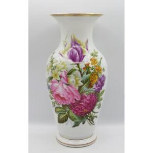 Porcelain Vase, Restoration Period.  