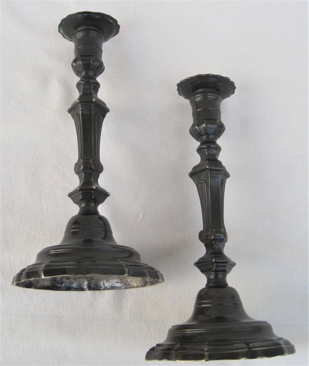 Pair Of Brass Candlesticks. Mid 18th Century.-photo-2