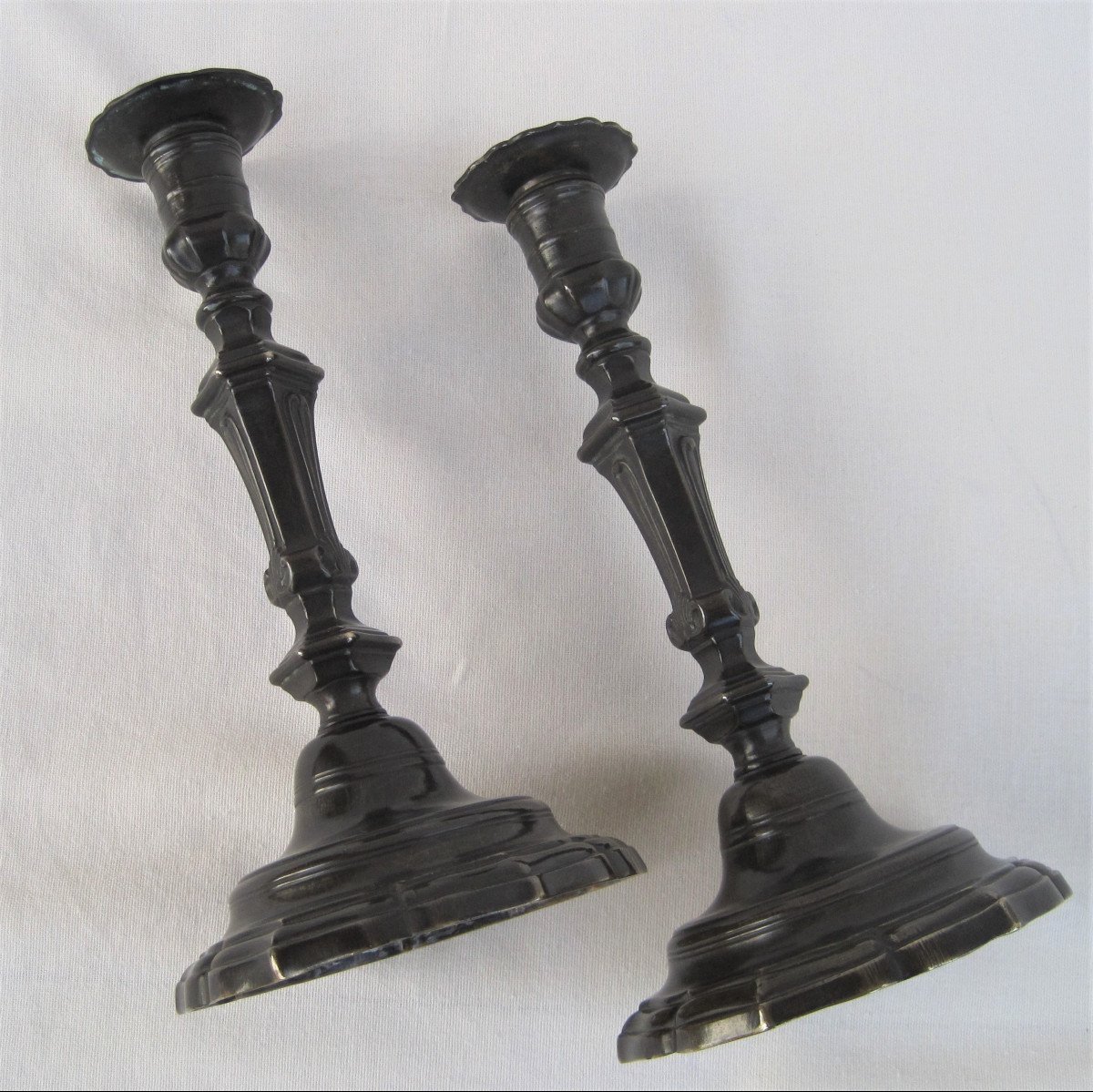 Pair Of Brass Candlesticks. Mid 18th Century.-photo-3