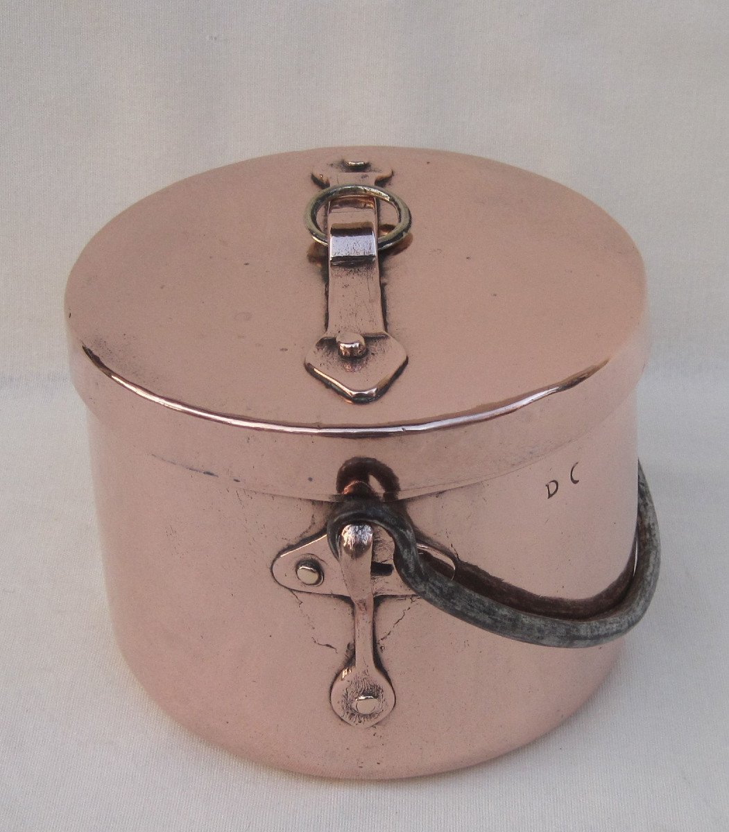 Pot Or Cauldron Covered, In Copper. 18th Century.-photo-1