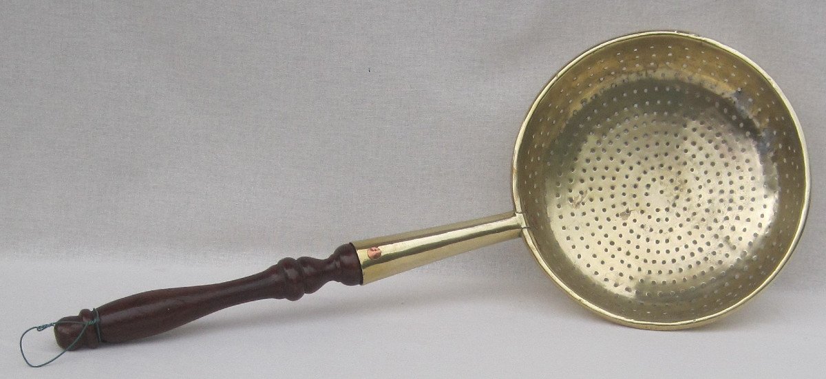 Brass Strainer. 18th Century.-photo-2