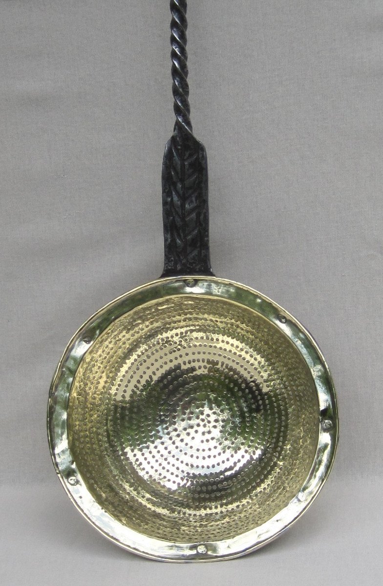 Large Strainer In Brass And Wrought Iron. 18th Century.-photo-3