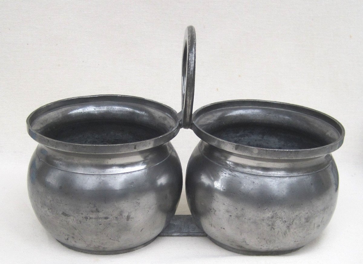 Dinner Holder In Pewter. Washer In Paris. First Half Of The 20th Century.