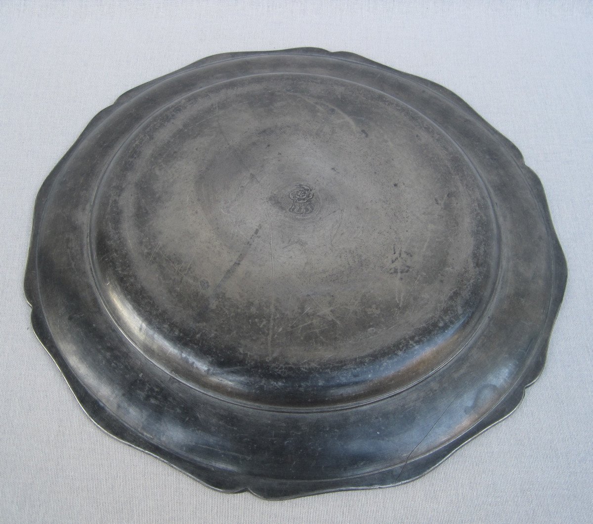 Round Pewter Dish. 19th Century.-photo-2