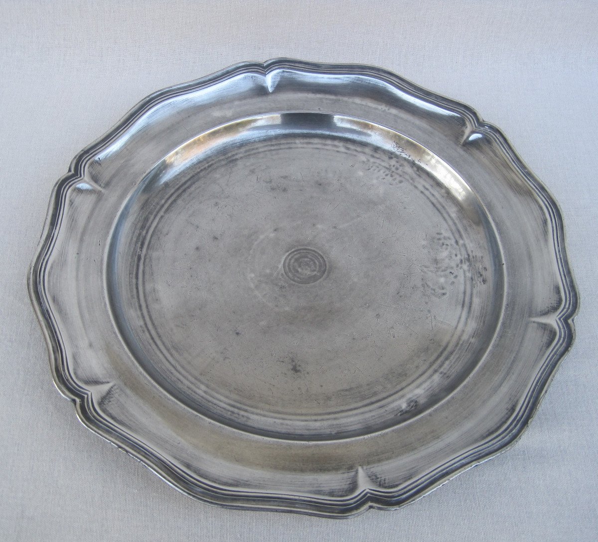 Round Pewter Dish. 19th Century.